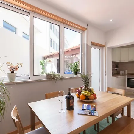 Apartment Luxurious Downtown House With Terrace Porto