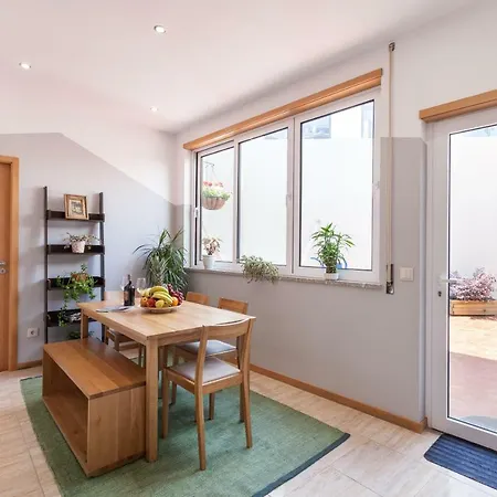 Apartment Luxurious Downtown House With Terrace *
